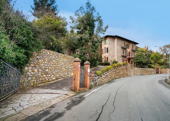 Appartamento In Villa La Baronessa